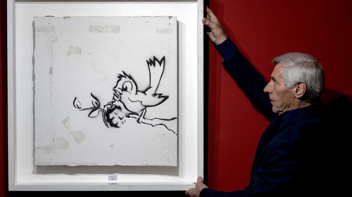 Banksyho dílo Pták s granátem se prodalo za 4,4 milionu korun